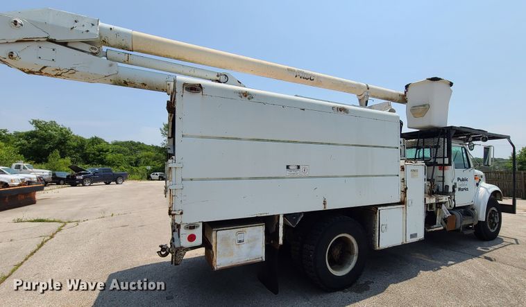 image for item IC9848 1990 International 4700  bucket truck
