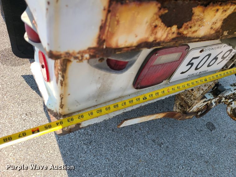 image for item IC9848 1990 International 4700  bucket truck