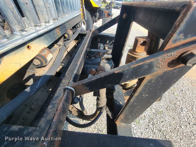 image for item IF9952 2007 International 7400  dump truck