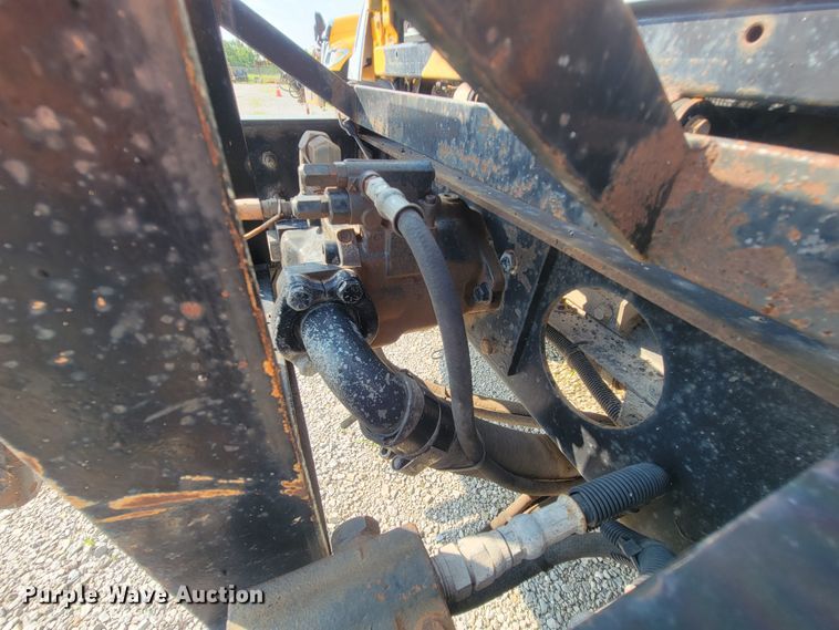 image for item IF9952 2007 International 7400  dump truck