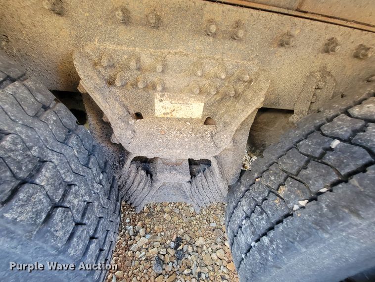 image for item IF9952 2007 International 7400  dump truck