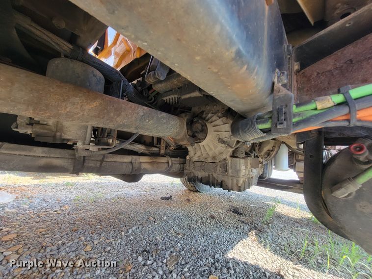 image for item IF9952 2007 International 7400  dump truck