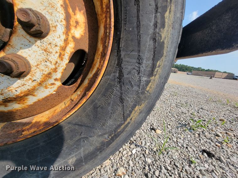 image for item IF9952 2007 International 7400  dump truck