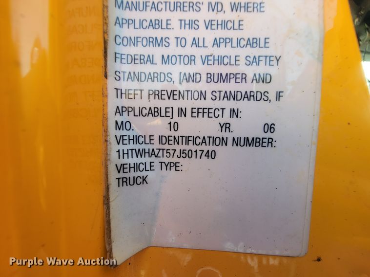 image for item IF9952 2007 International 7400  dump truck