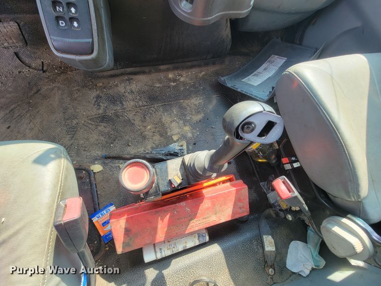 image for item IF9953 2006 International 7400  dump truck