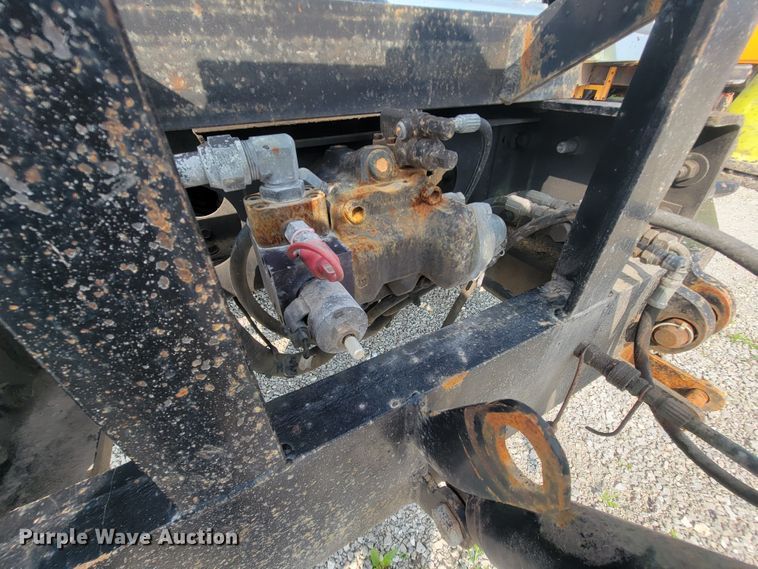 image for item IF9953 2006 International 7400  dump truck