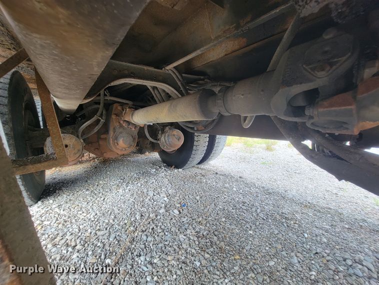 image for item IF9953 2006 International 7400  dump truck