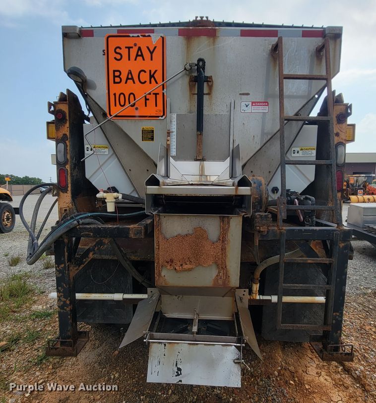 image for item IF9953 2006 International 7400  dump truck