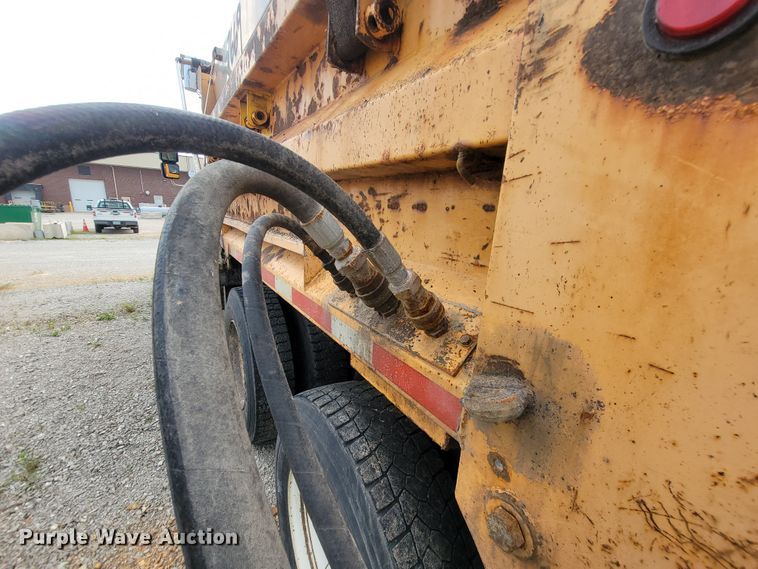 image for item IF9953 2006 International 7400  dump truck