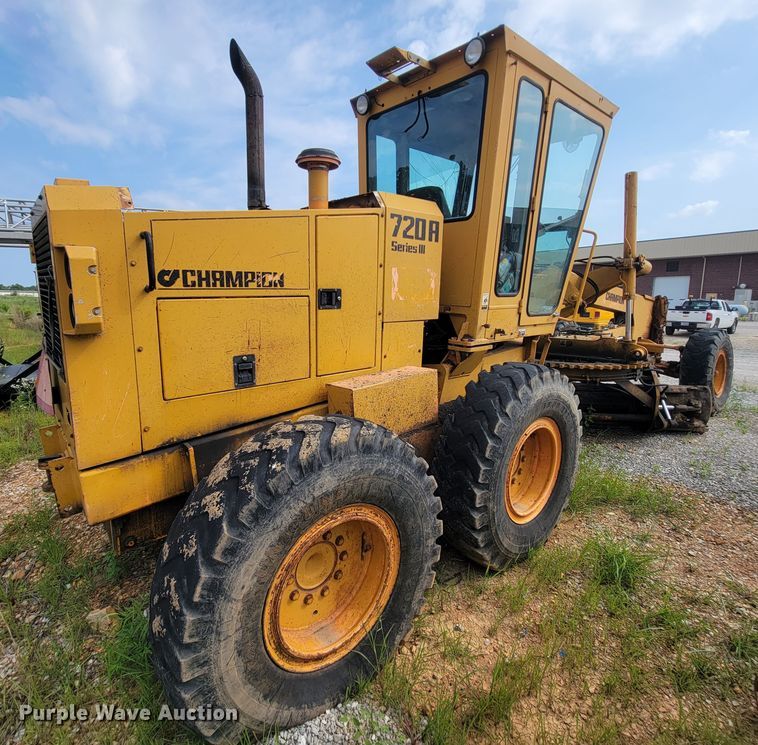 image for item IF9954 1993 Champion 720A  motor grader