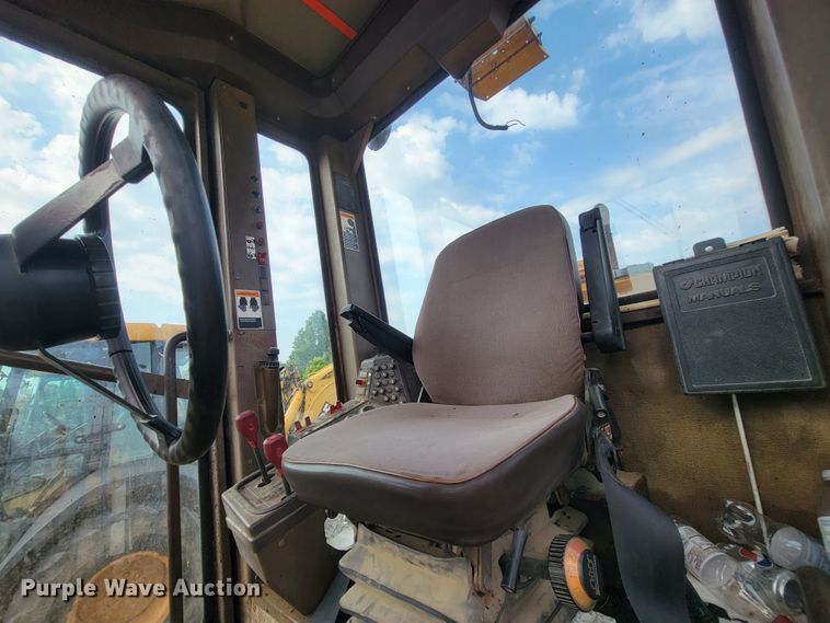 image for item IF9954 1993 Champion 720A  motor grader