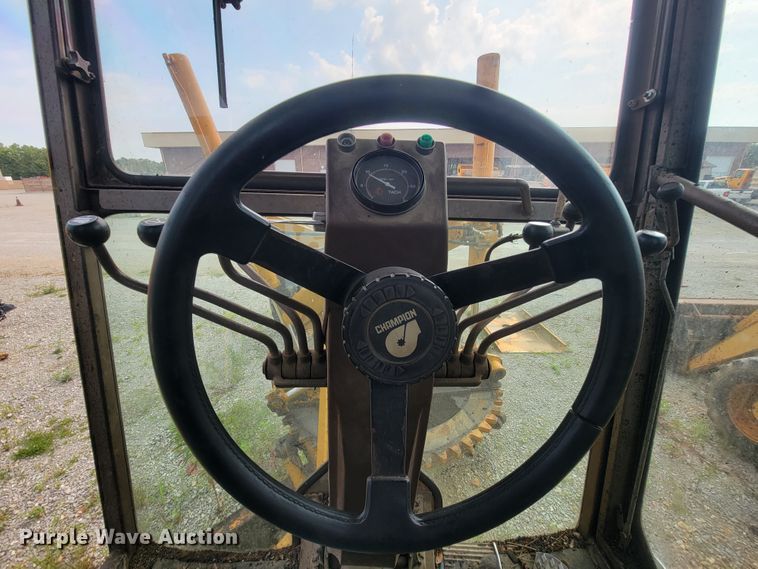 image for item IF9954 1993 Champion 720A  motor grader