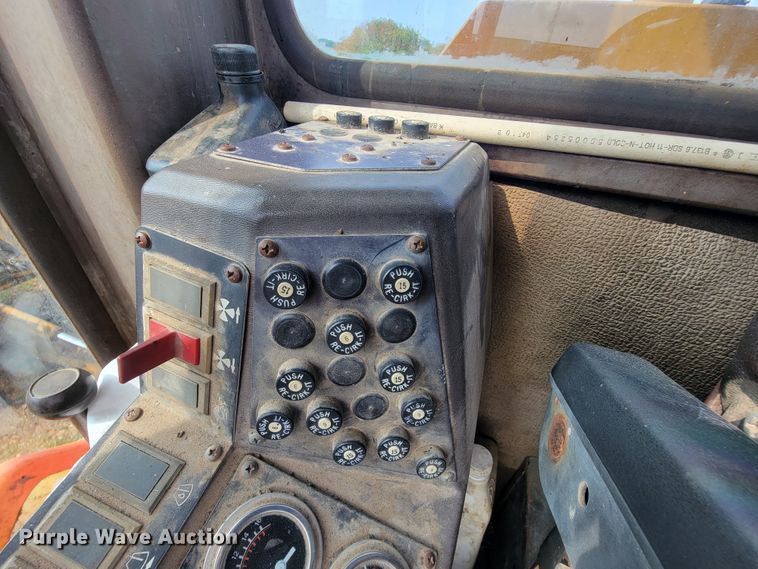 image for item IF9954 1993 Champion 720A  motor grader