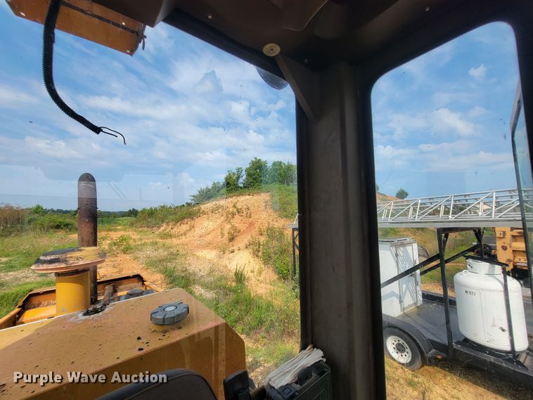 image for item IF9954 1993 Champion 720A  motor grader