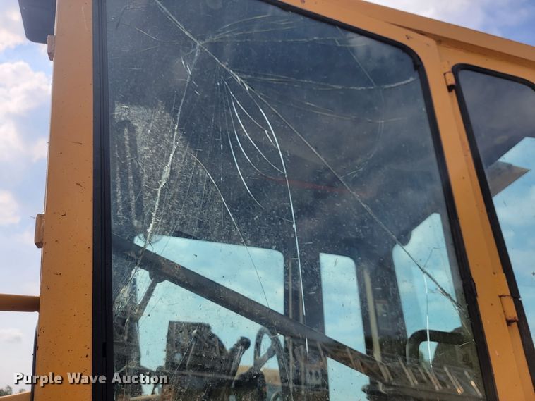 image for item IF9954 1993 Champion 720A  motor grader