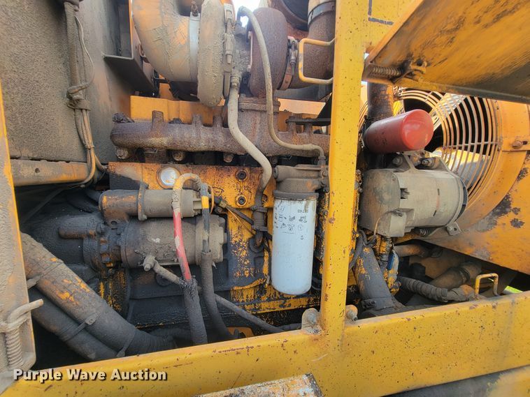 image for item IF9954 1993 Champion 720A  motor grader