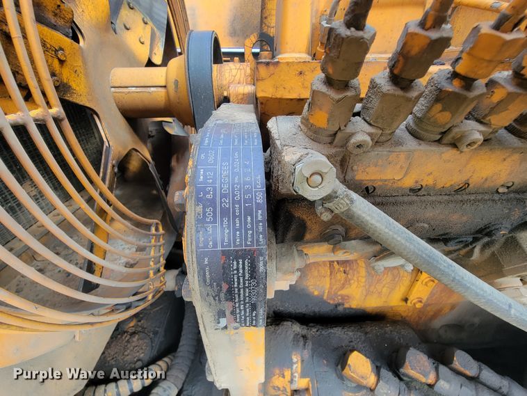 image for item IF9954 1993 Champion 720A  motor grader