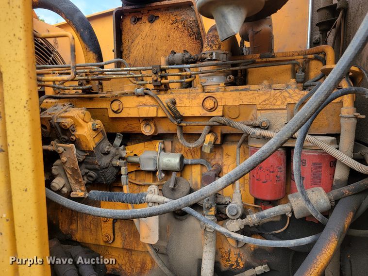 image for item IF9954 1993 Champion 720A  motor grader