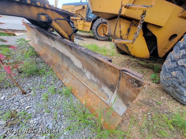 image for item IF9954 1993 Champion 720A  motor grader