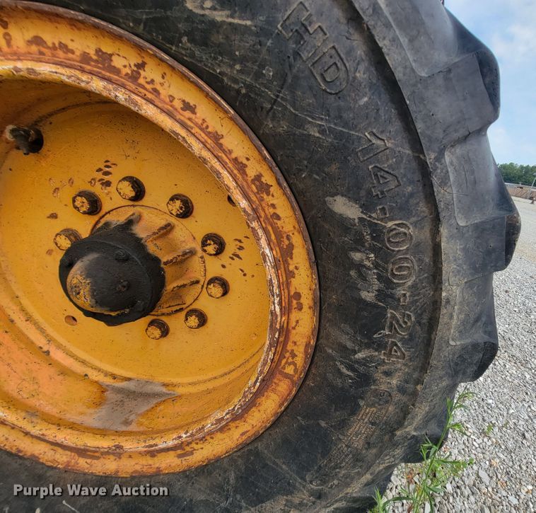 image for item IF9954 1993 Champion 720A  motor grader