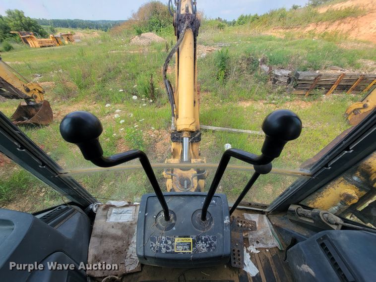 image for item IF9955 2002 John Deere 310SG  backhoe