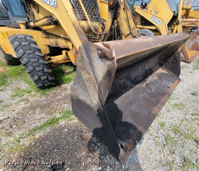 image for item IF9955 2002 John Deere 310SG  backhoe