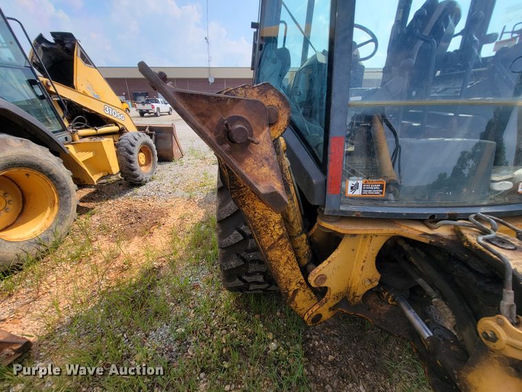 image for item IF9955 2002 John Deere 310SG  backhoe