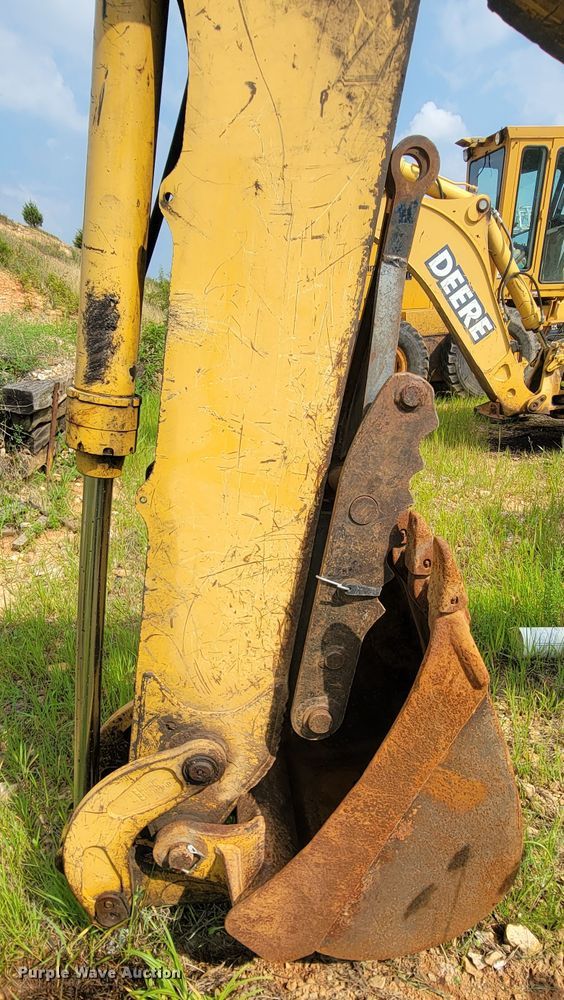 image for item IF9955 2002 John Deere 310SG  backhoe