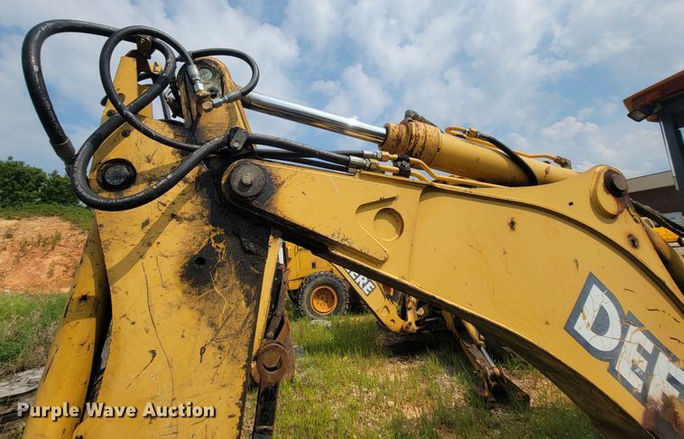 image for item IF9955 2002 John Deere 310SG  backhoe