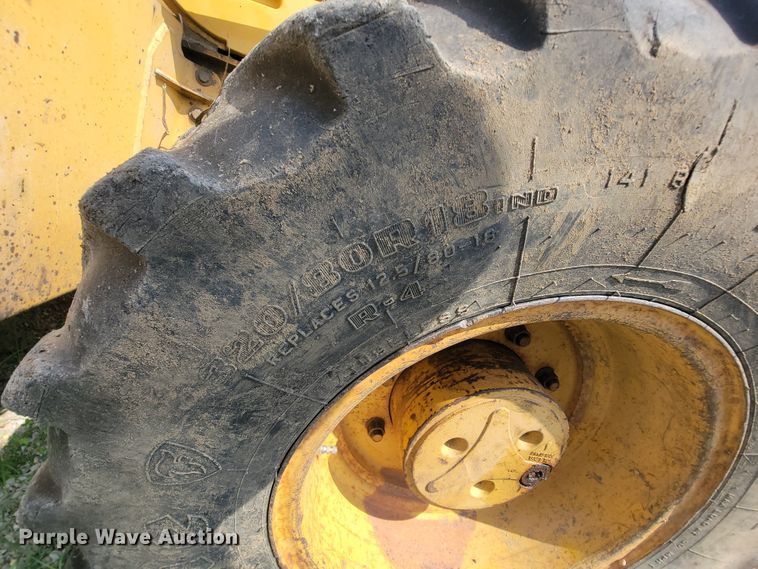 image for item IF9955 2002 John Deere 310SG  backhoe