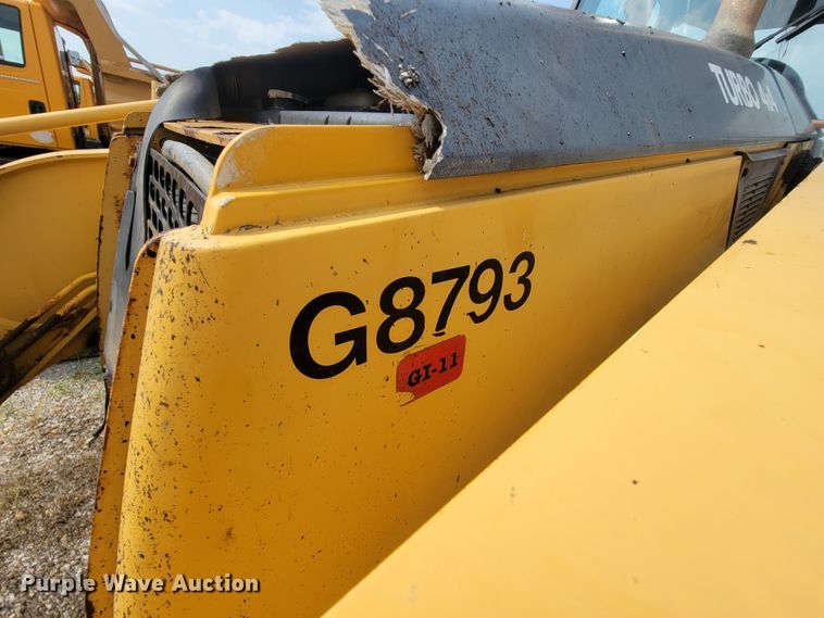 image for item IF9955 2002 John Deere 310SG  backhoe