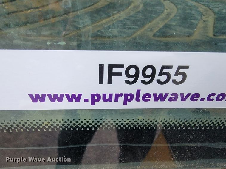 image for item IF9955 2002 John Deere 310SG  backhoe