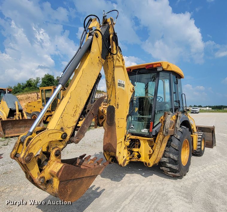 image for item IF9956 2004 John Deere 310SG  backhoe