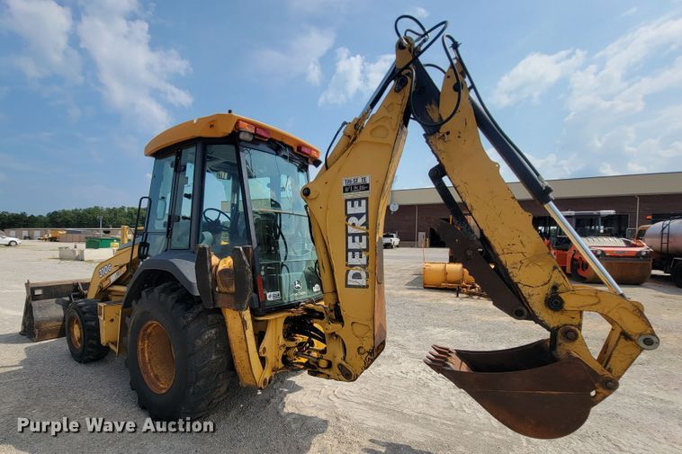 image for item IF9956 2004 John Deere 310SG  backhoe