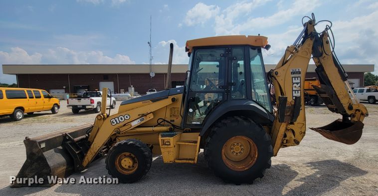 image for item IF9956 2004 John Deere 310SG  backhoe