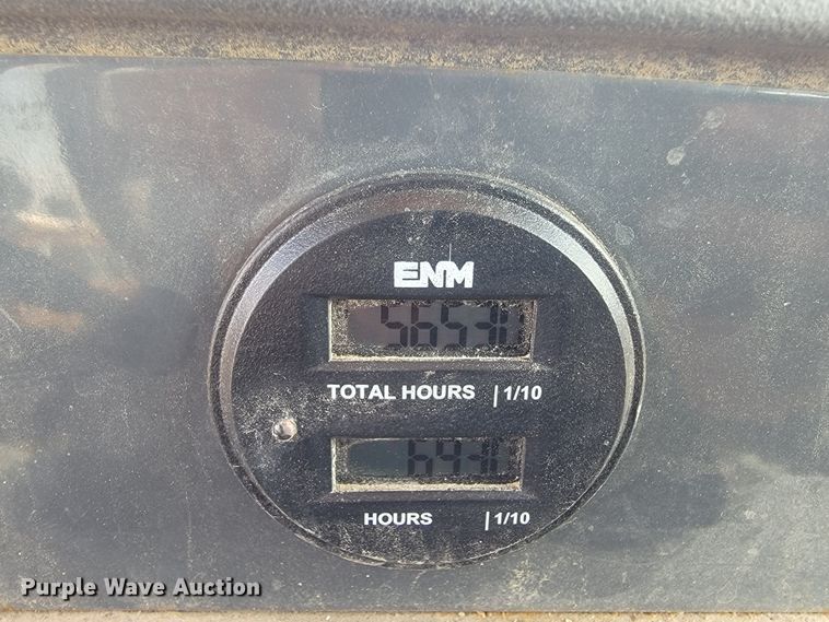 image for item IF9956 2004 John Deere 310SG  backhoe