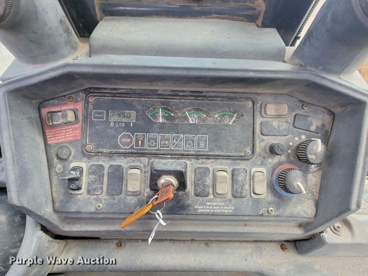 image for item IF9956 2004 John Deere 310SG  backhoe