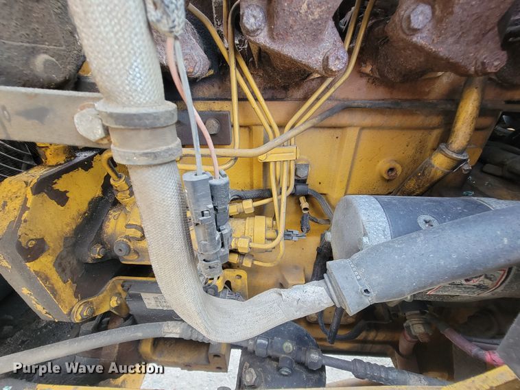 image for item IF9956 2004 John Deere 310SG  backhoe