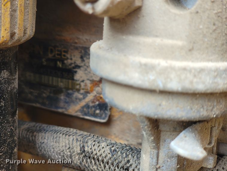 image for item IF9956 2004 John Deere 310SG  backhoe