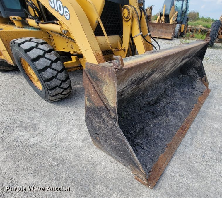image for item IF9956 2004 John Deere 310SG  backhoe