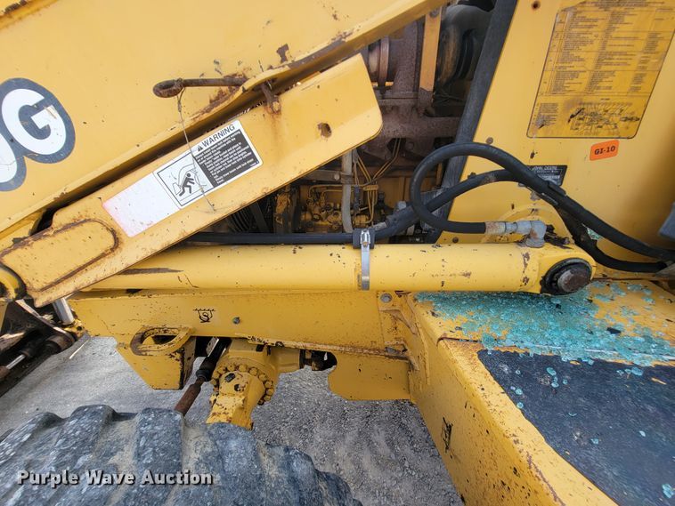image for item IF9956 2004 John Deere 310SG  backhoe