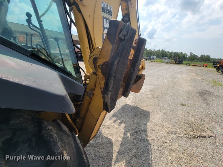 image for item IF9956 2004 John Deere 310SG  backhoe