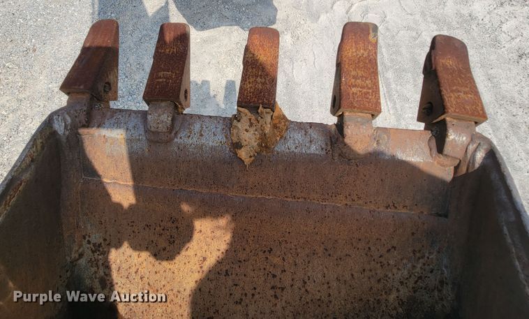 image for item IF9956 2004 John Deere 310SG  backhoe