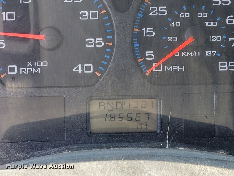 image for item IF9957 2006 International 7400  dump truck