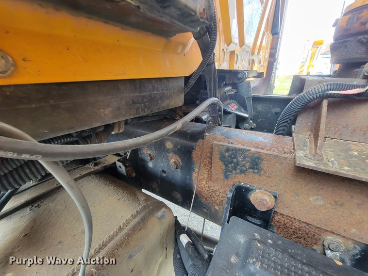 image for item IF9957 2006 International 7400  dump truck