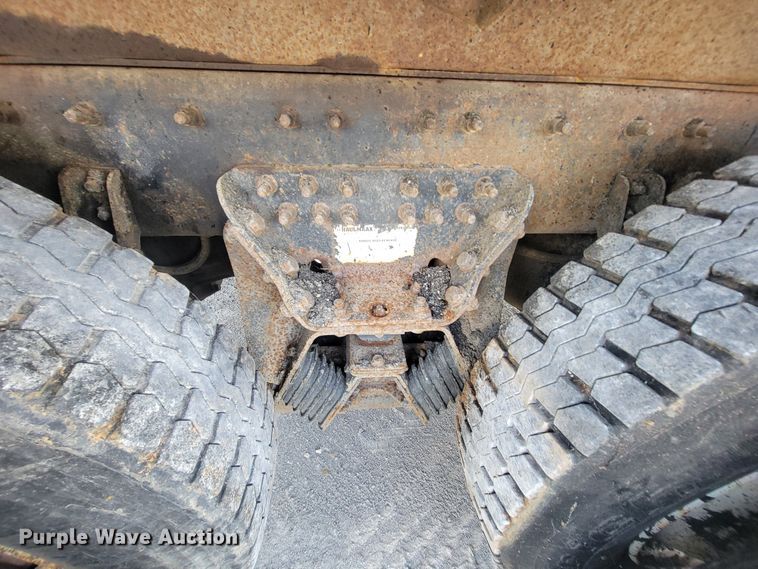 image for item IF9957 2006 International 7400  dump truck