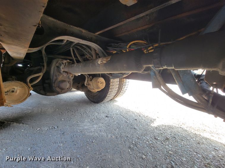 image for item IF9957 2006 International 7400  dump truck