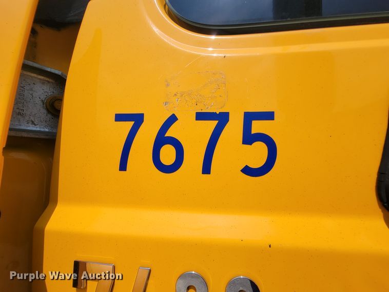 image for item IF9957 2006 International 7400  dump truck