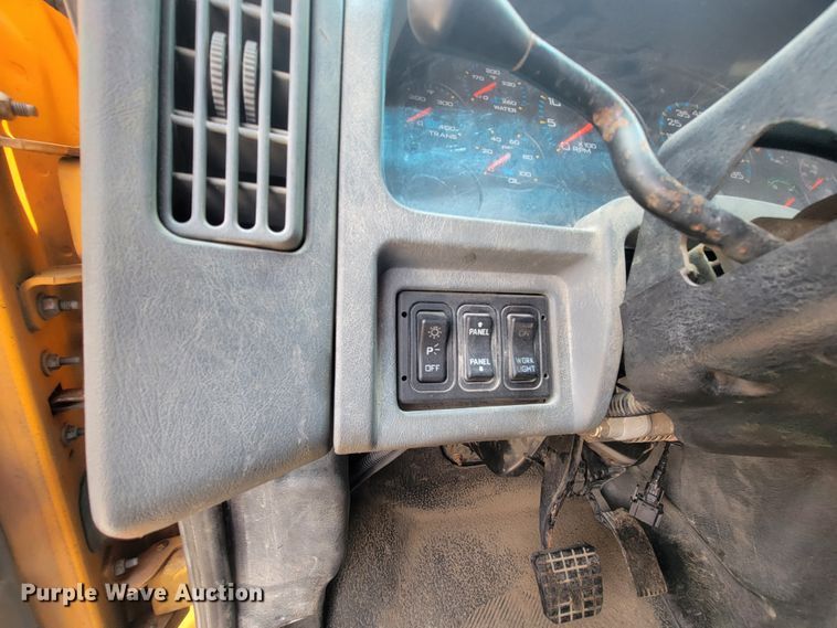 image for item IF9958 2006 International 7400  dump truck