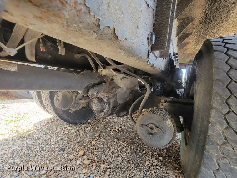 image for item IF9958 2006 International 7400  dump truck